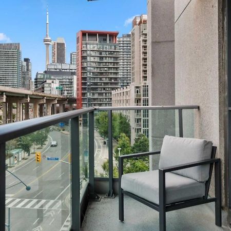 Cn Tower View With Free Parking, Pool, & More Amenities Торонто Екстериор снимка